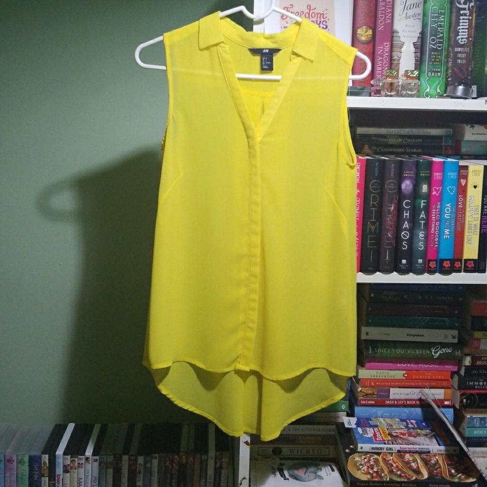 Hi-low Yellow Sleeveless Blouse